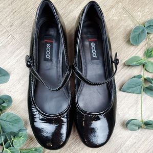 ECCO Black Strap Flats